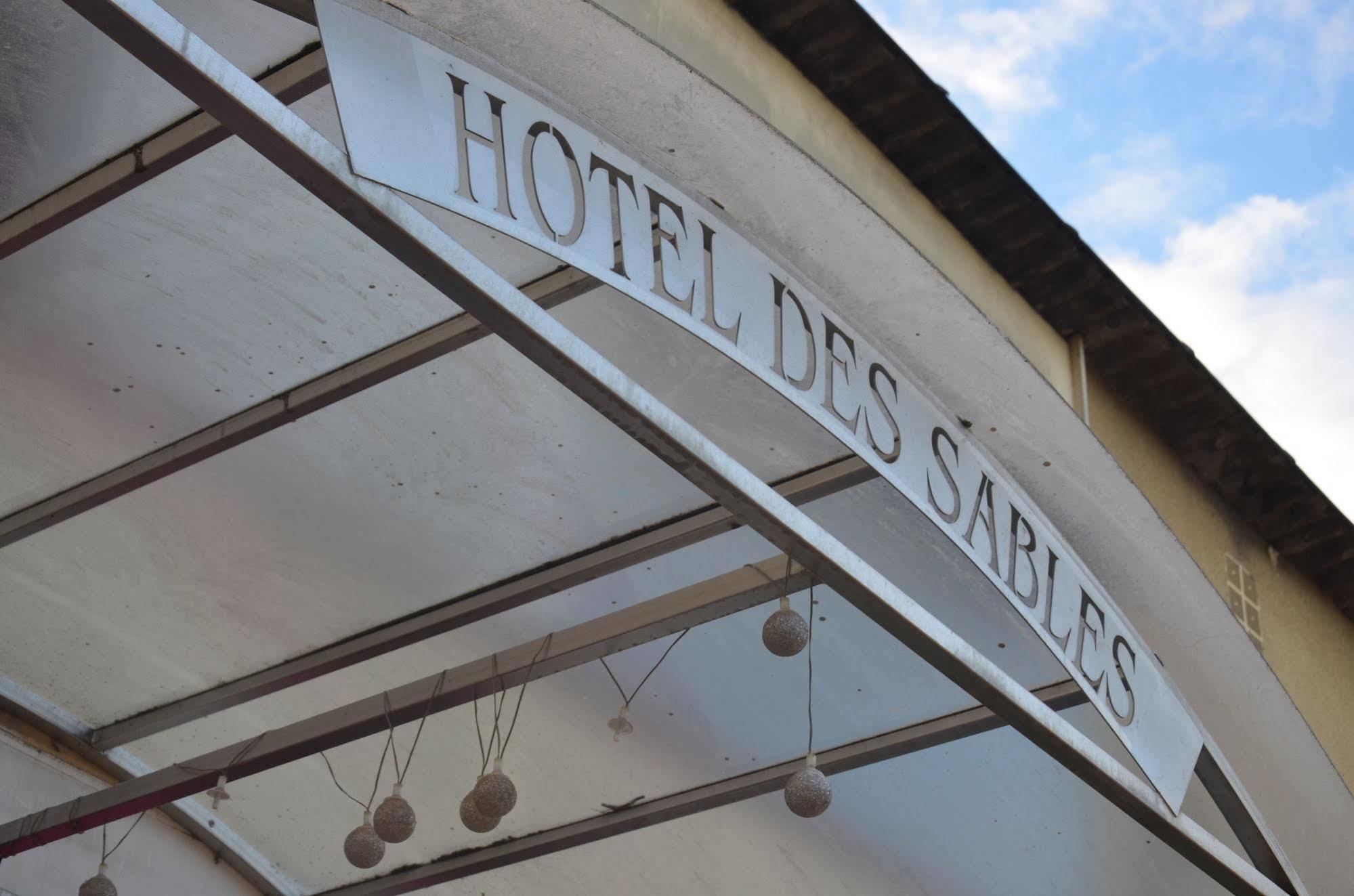 Hotel Des Sables Saint-Georges-de-Reneins Exterior photo